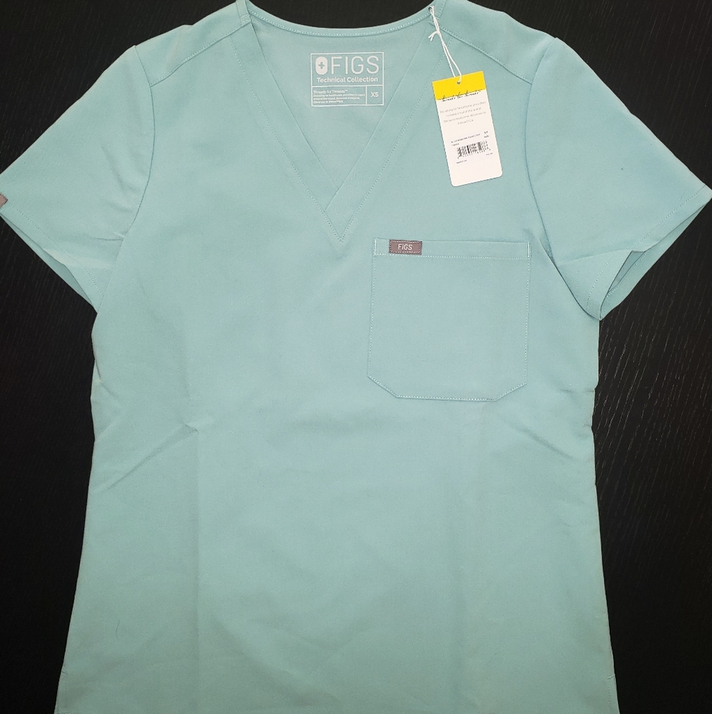 BRAND NEW WITH TAGS FIGS CATERINA 1POCKET SCRUB TOP AQUAMARINE, NEVER WORN